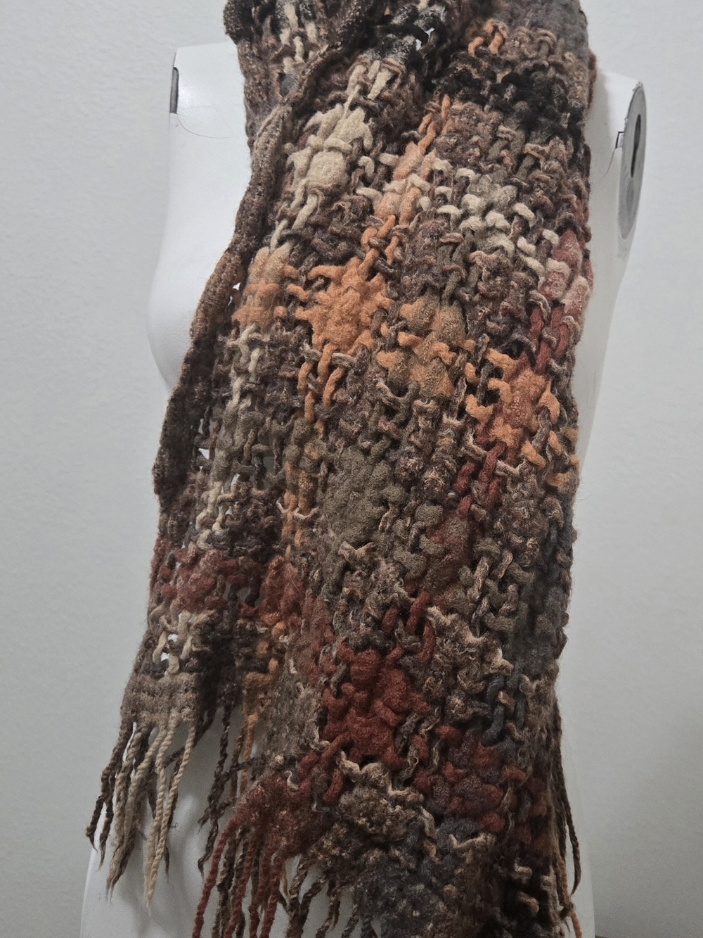 Aoyama Itchome Hand Knit Crochet Fringe Scarf Brown Rust Multicolor